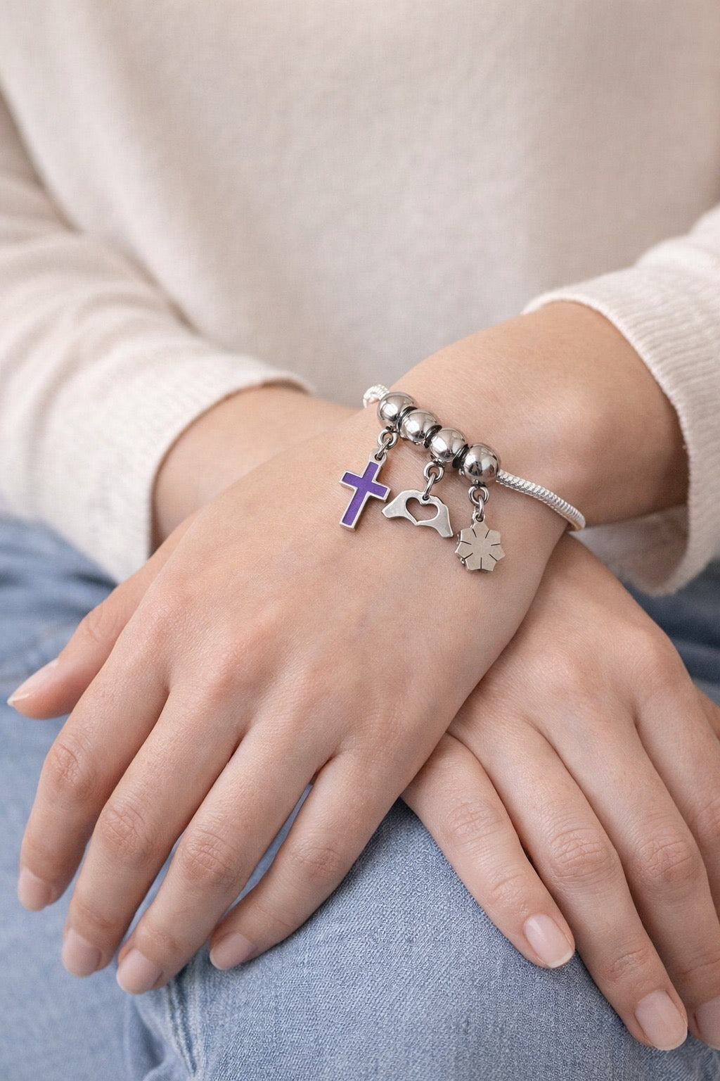 Brazalete Florece y Charms🌻